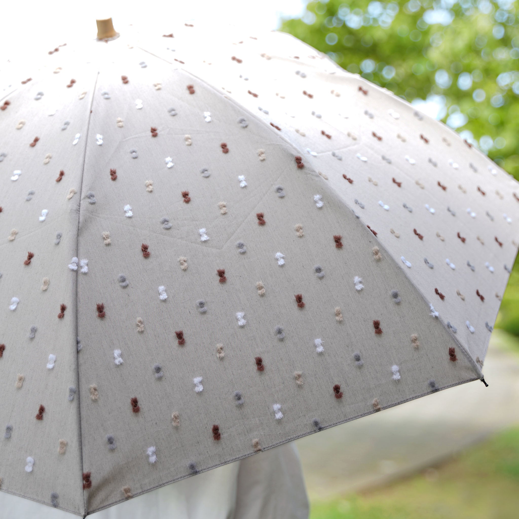 晴雨兼用日傘 折りたたみ feel.t 多色ボンボン ベージュ