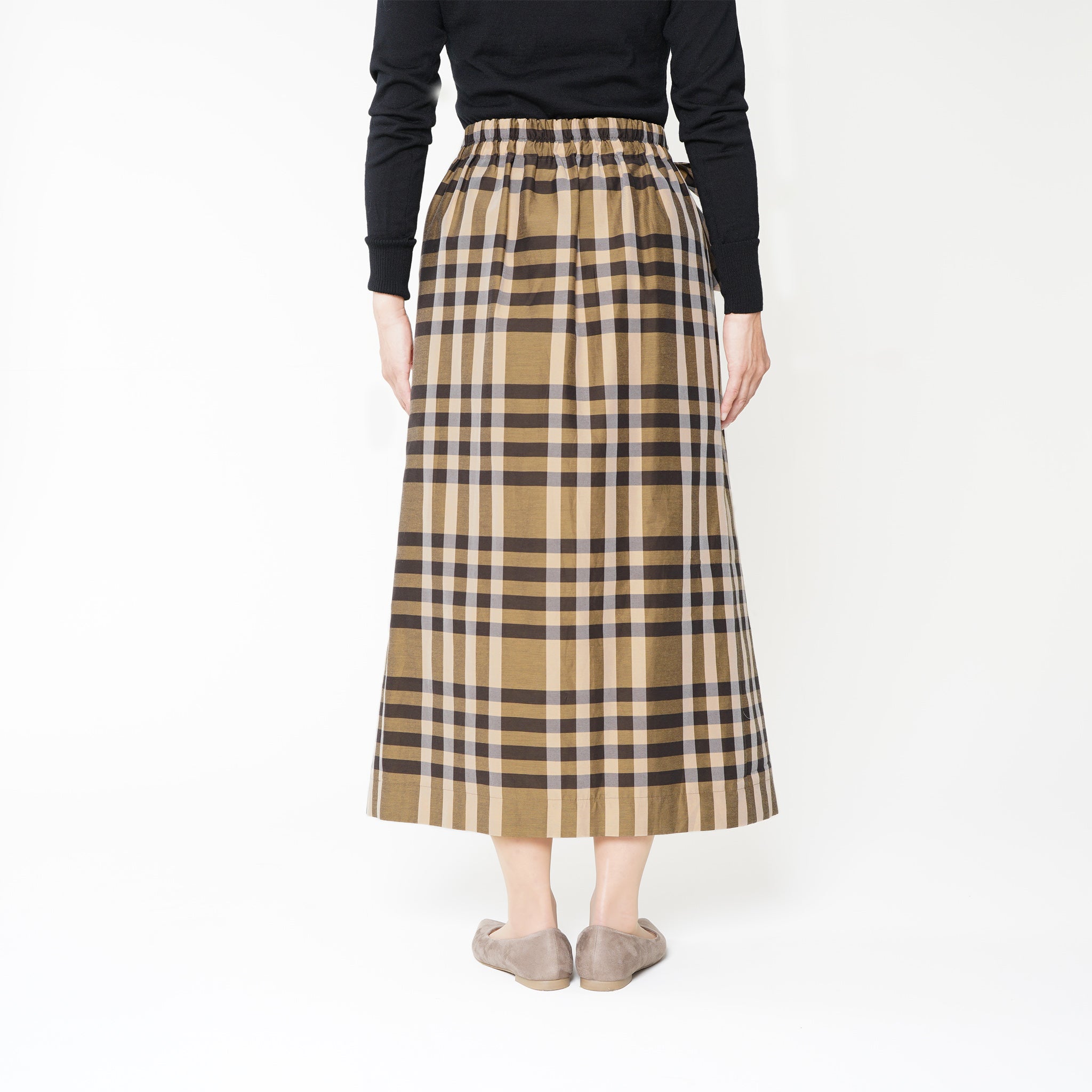 clotho ロング巻きスカート ベージュ 背面