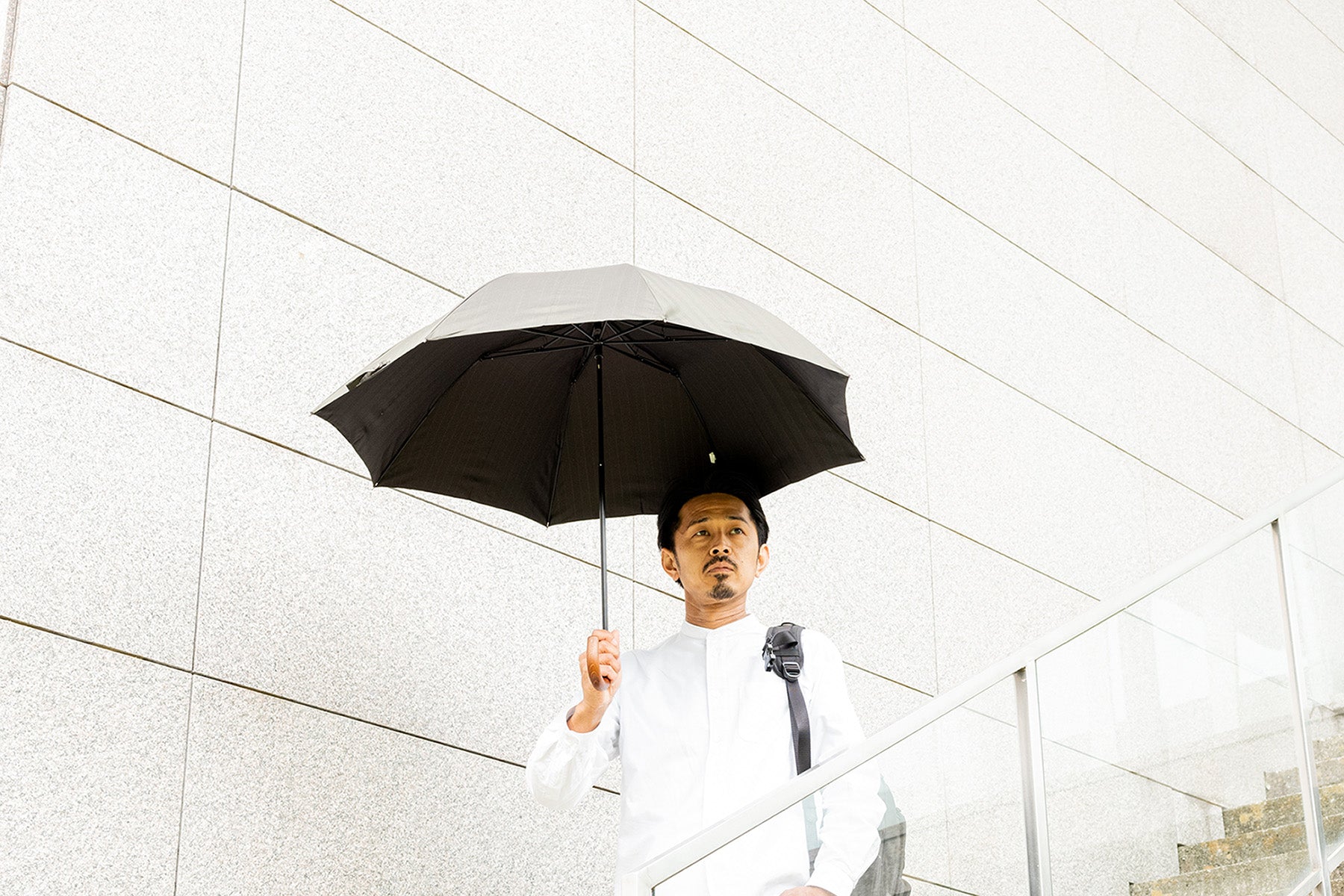 おしゃれなハタオリ職人たちが送る究極のメンズ傘