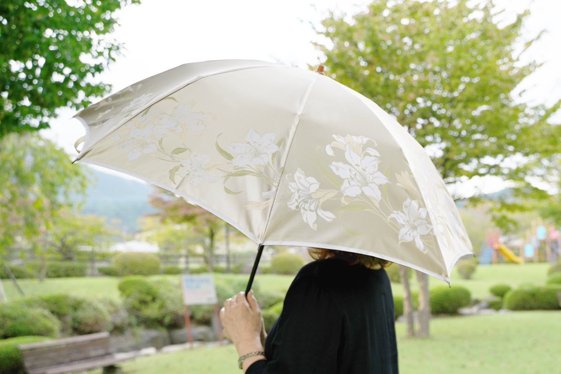 晴雨兼用折りたたみ傘 絵おり 百合