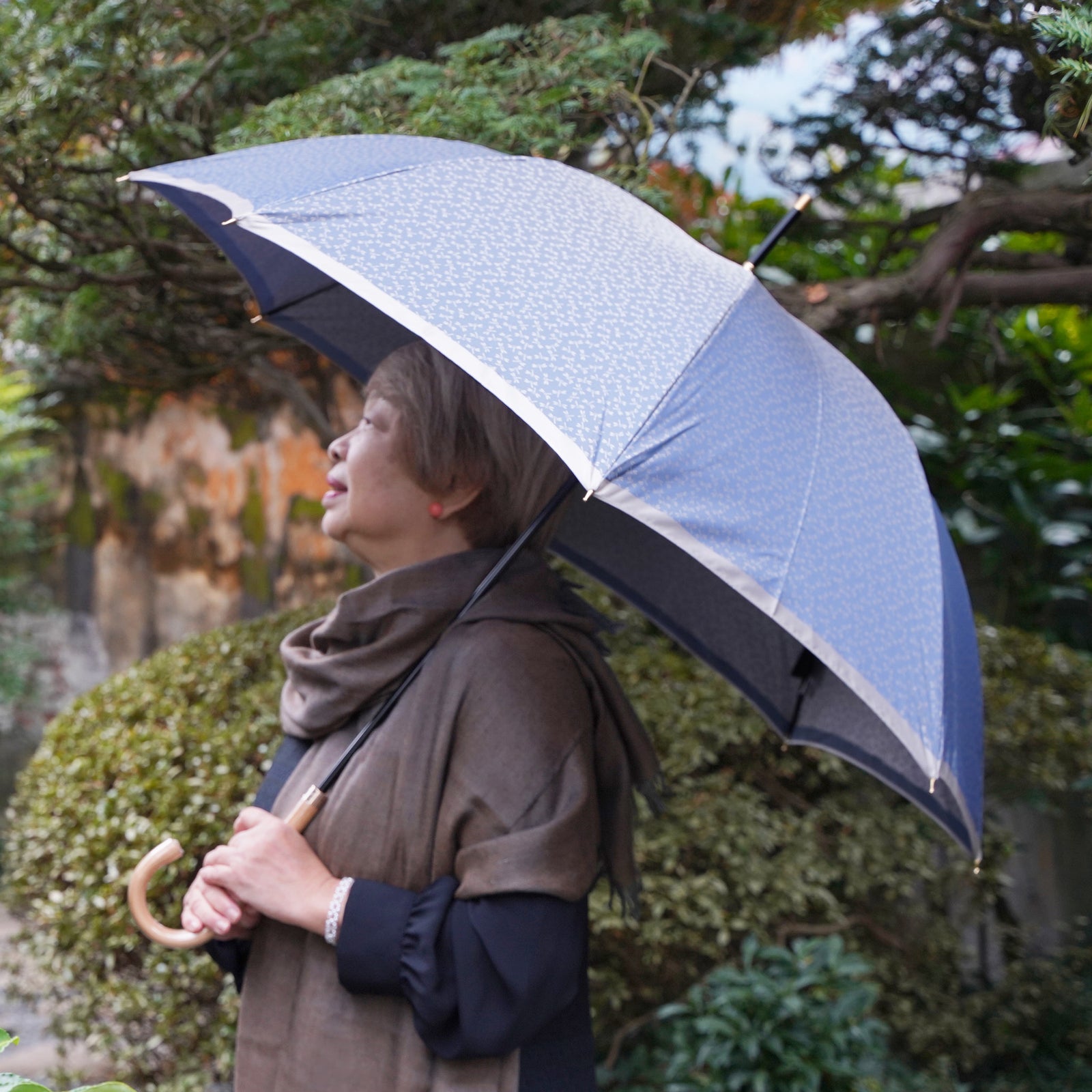 縁起物モチーフのレディース長傘！晴雨兼用雨傘8本骨60cm