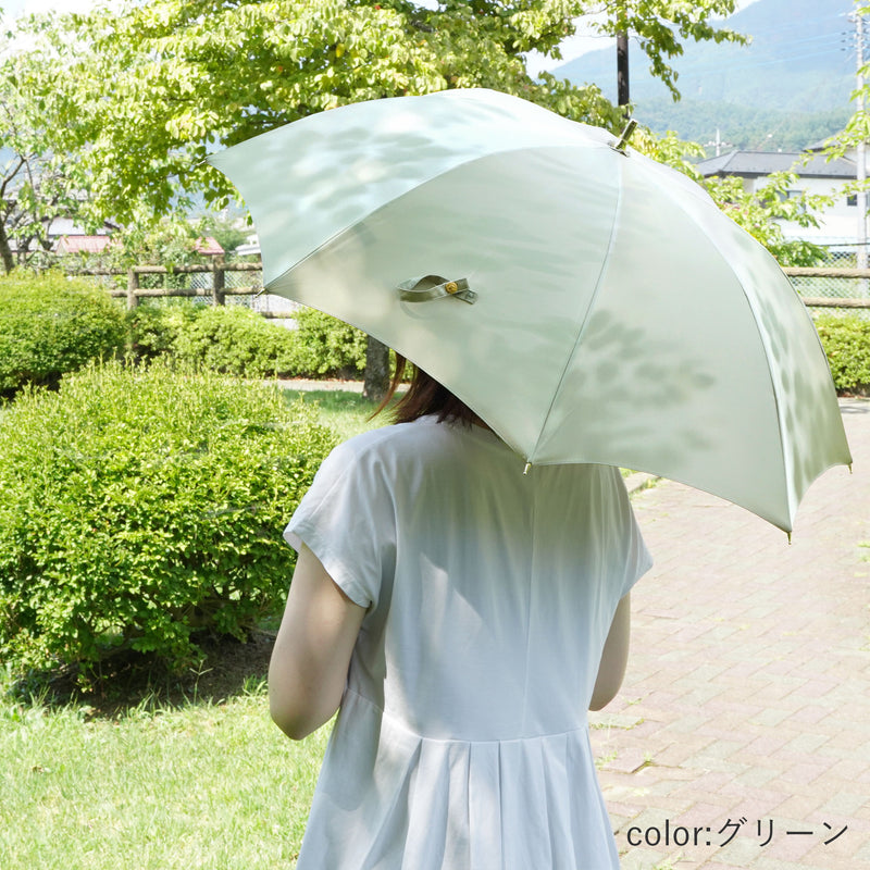 晴雨兼用　レディース　こもれび　ブナ　スライドショート傘　使用イメージ