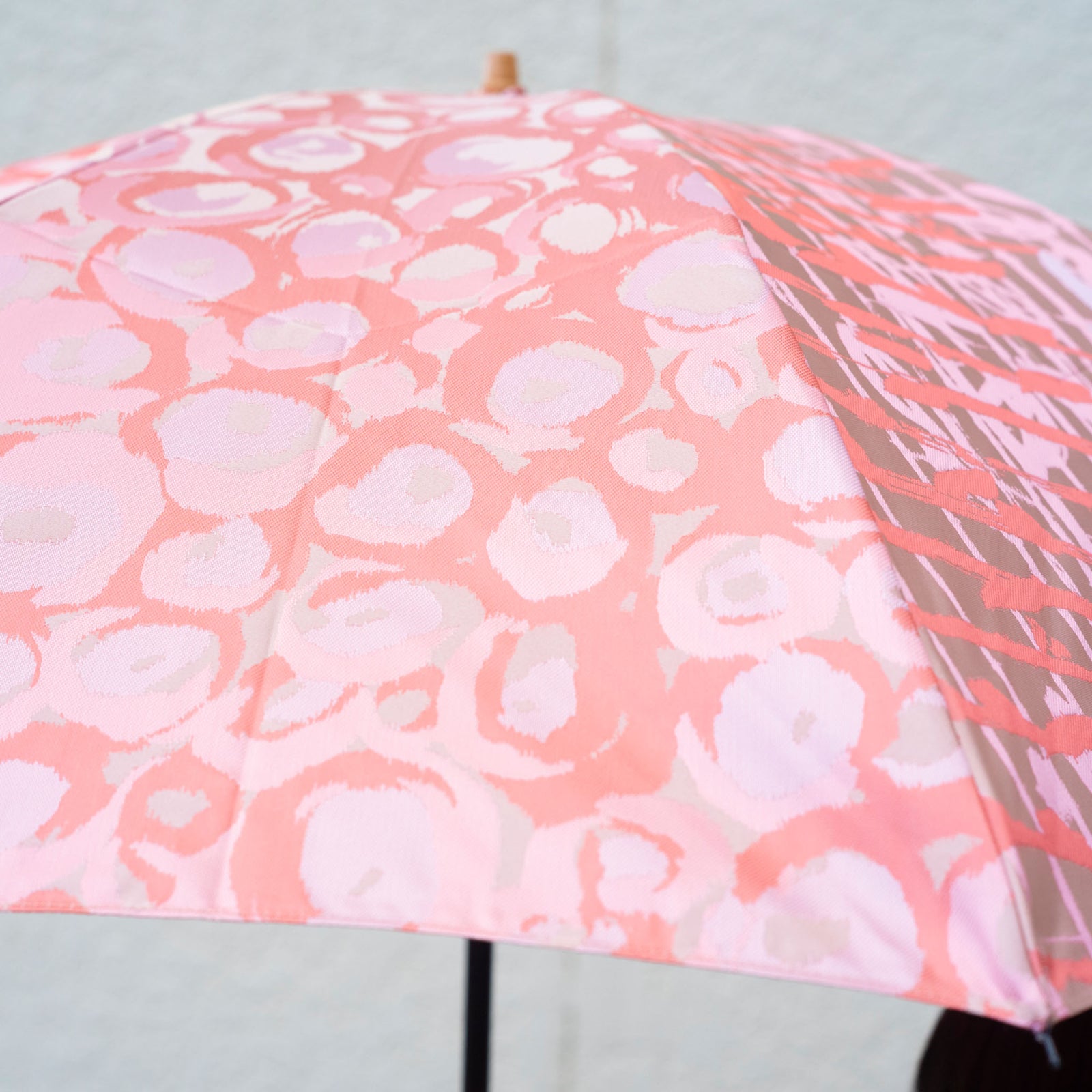 個性的なデザインのレディース折りたたみ傘！晴雨兼用雨傘8本骨60cm