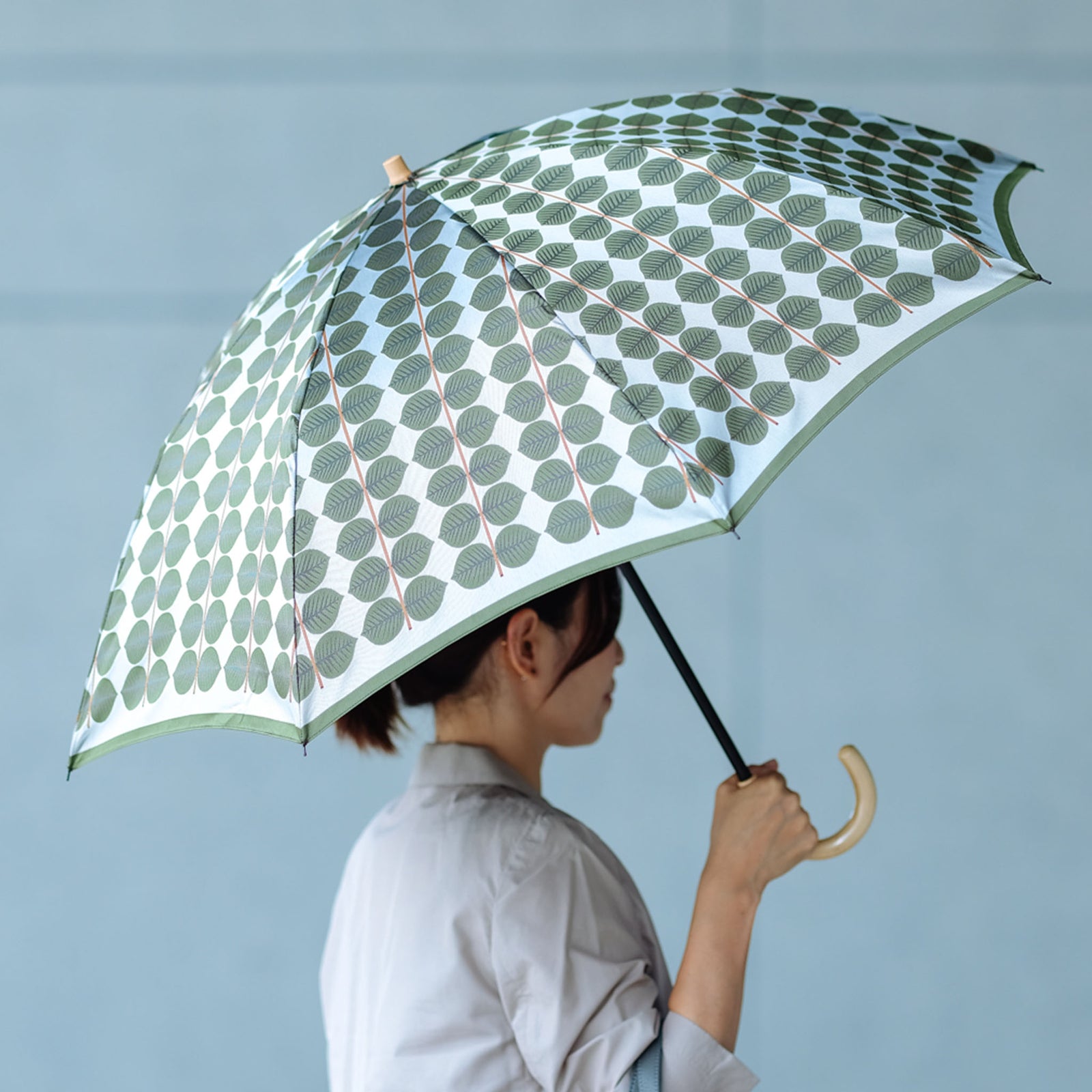 人気デザインのレディース折りたたみ傘！晴雨兼用雨傘8本骨55cm