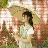 晴雨兼用　レディース　feel.t　ファンシーストライプ　ベージュ　スライドショート傘　使用イメージ