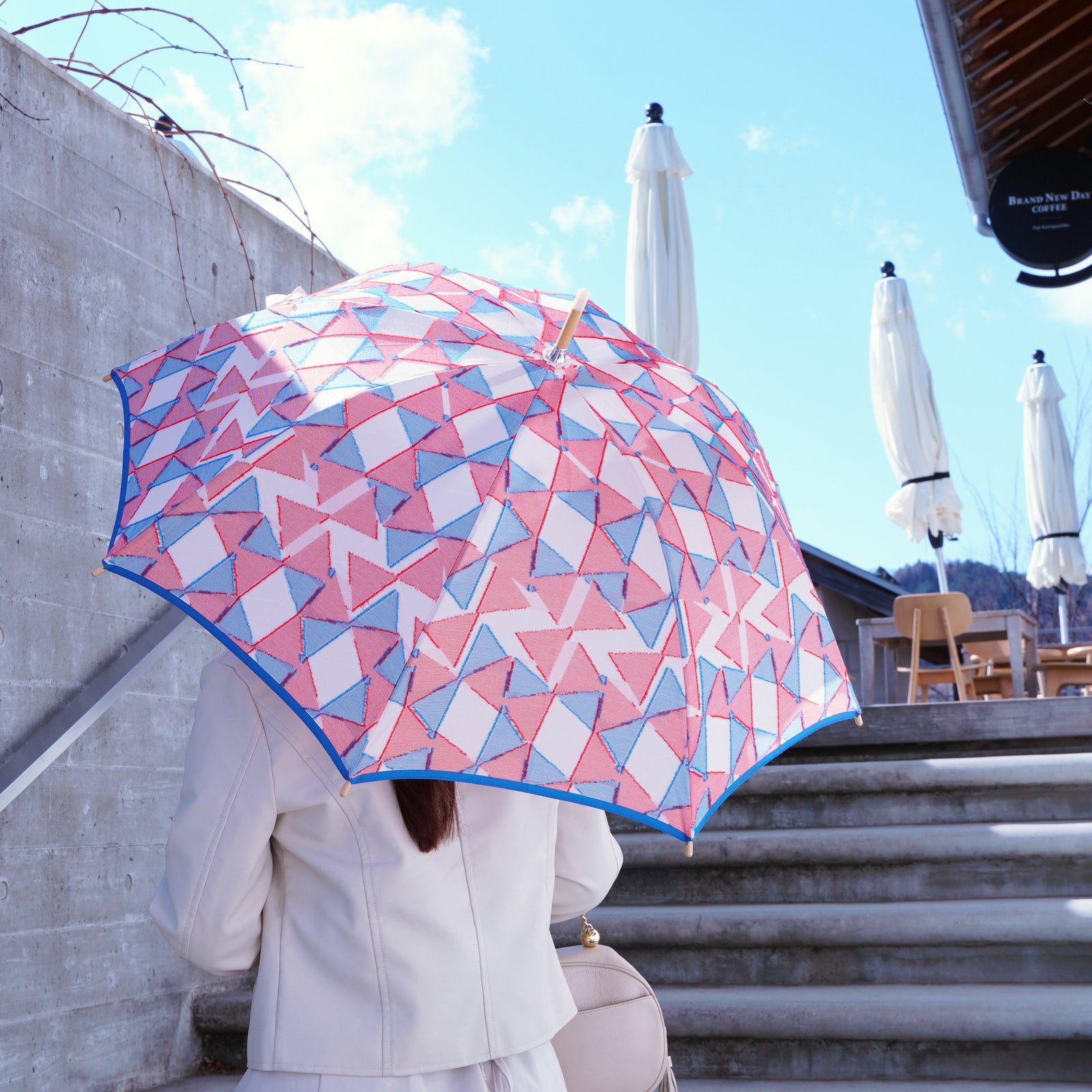 ゲラルディーニ　クリー厶×ピンクの縁取り　花とフルーツ　雨傘 GHERARDINI ゲラルディーニ 折りたたみ傘 雨傘 レディース 55cm