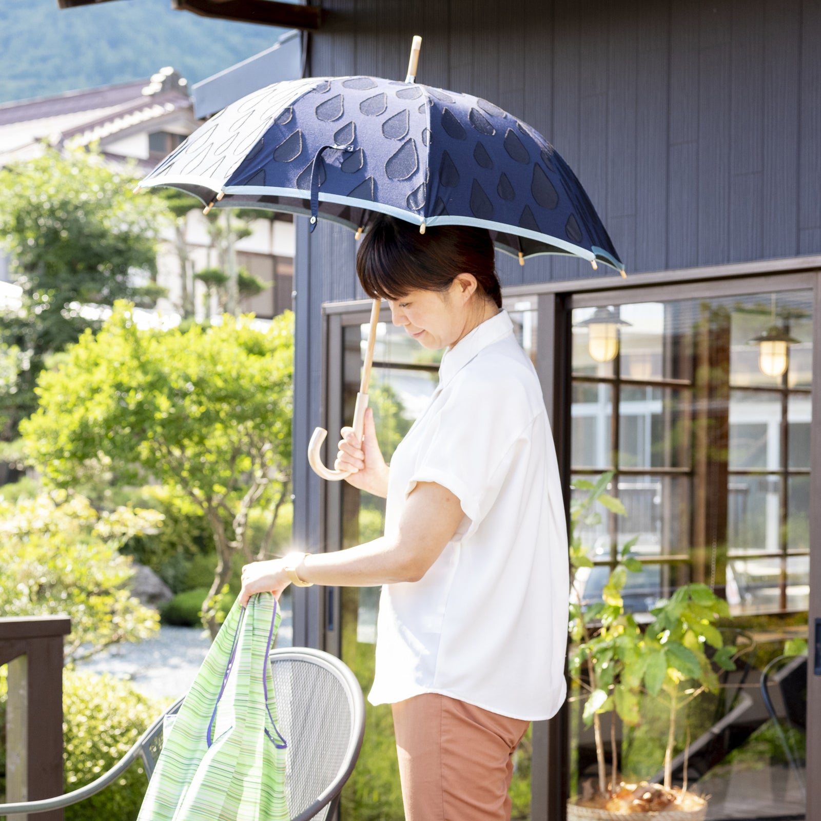シックな大人かわいいレディース日傘！晴雨兼用雨傘8本骨50cm