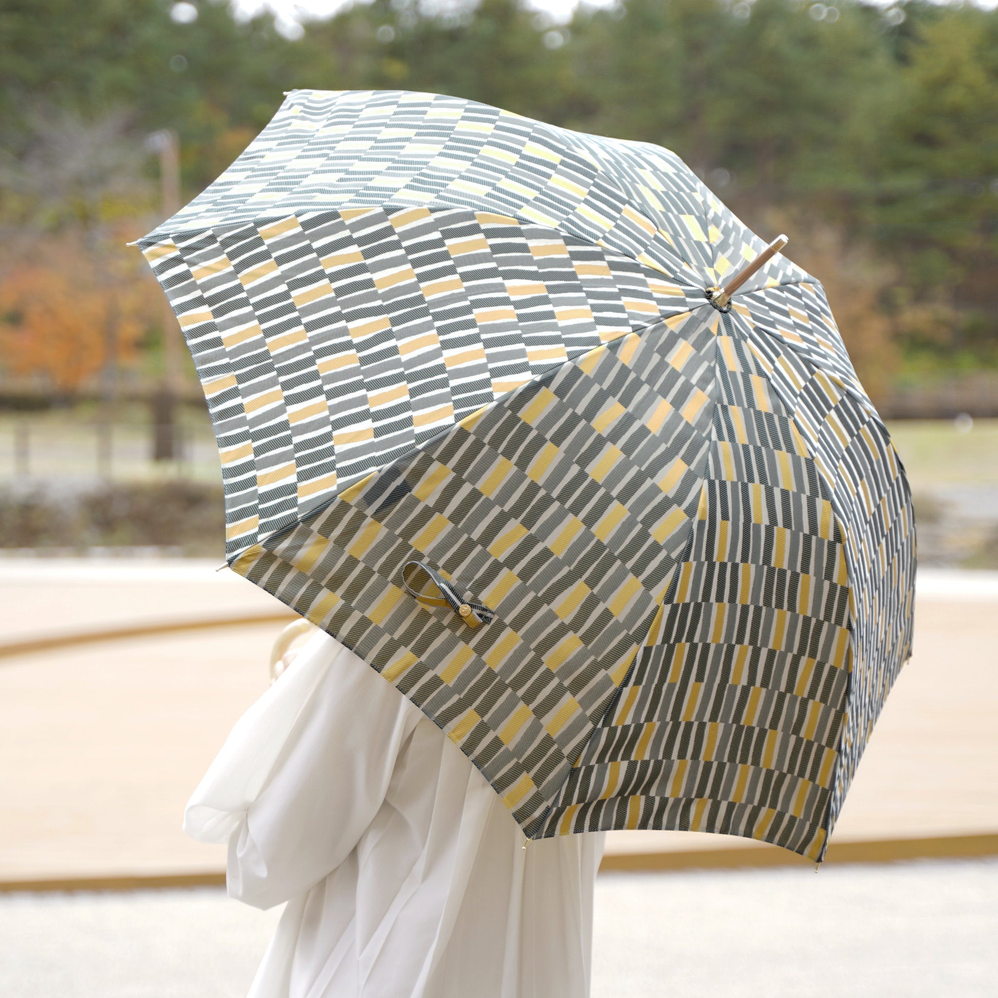 幅広い世代に人気のレディース長傘！晴雨兼用雨傘8本骨60cm