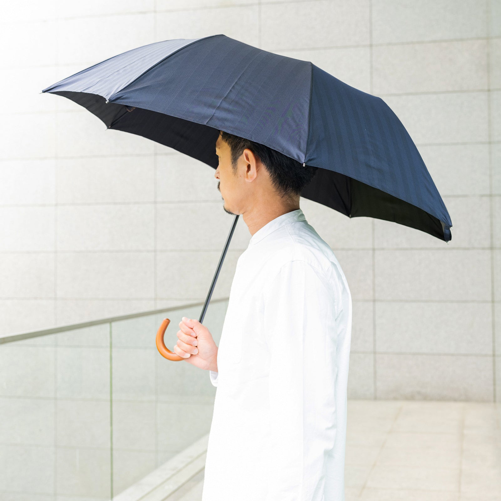 かっこいいメンズ折りたたみ傘！便利な晴雨兼用傘8本骨58cm