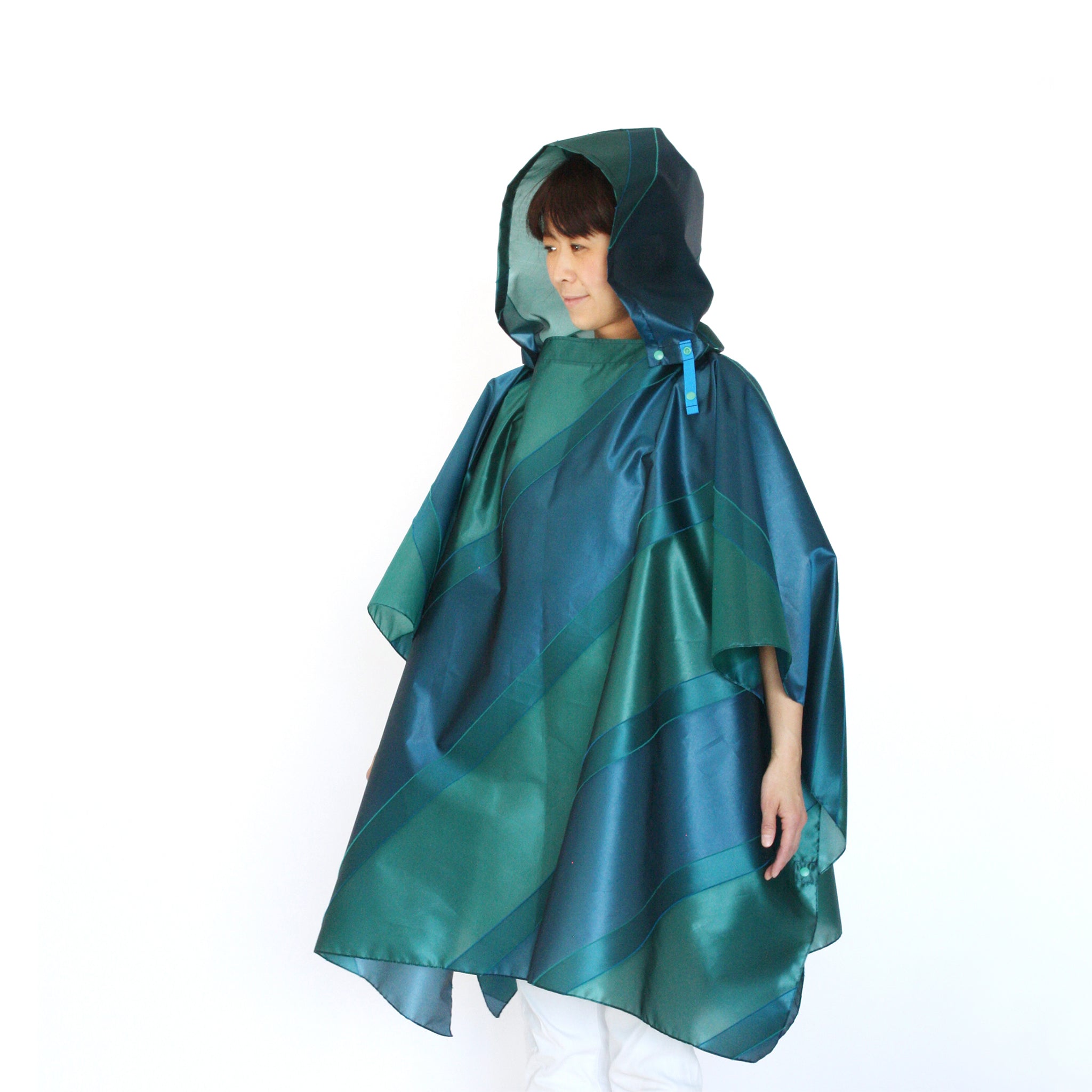 repel.　Rain poncho Green