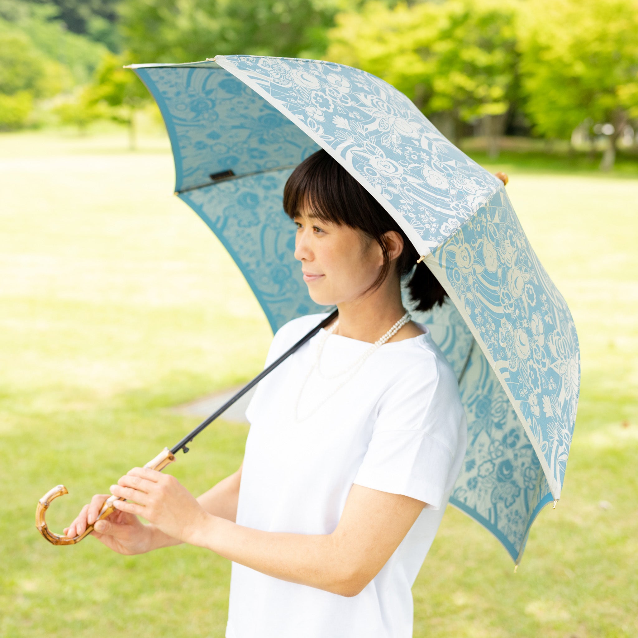 【新品未使用⭐︎】槙田商店　Kirie 晴雨兼用　長傘 楽しく使える総柄のレディース長傘！晴雨兼用雨傘8本骨60cm