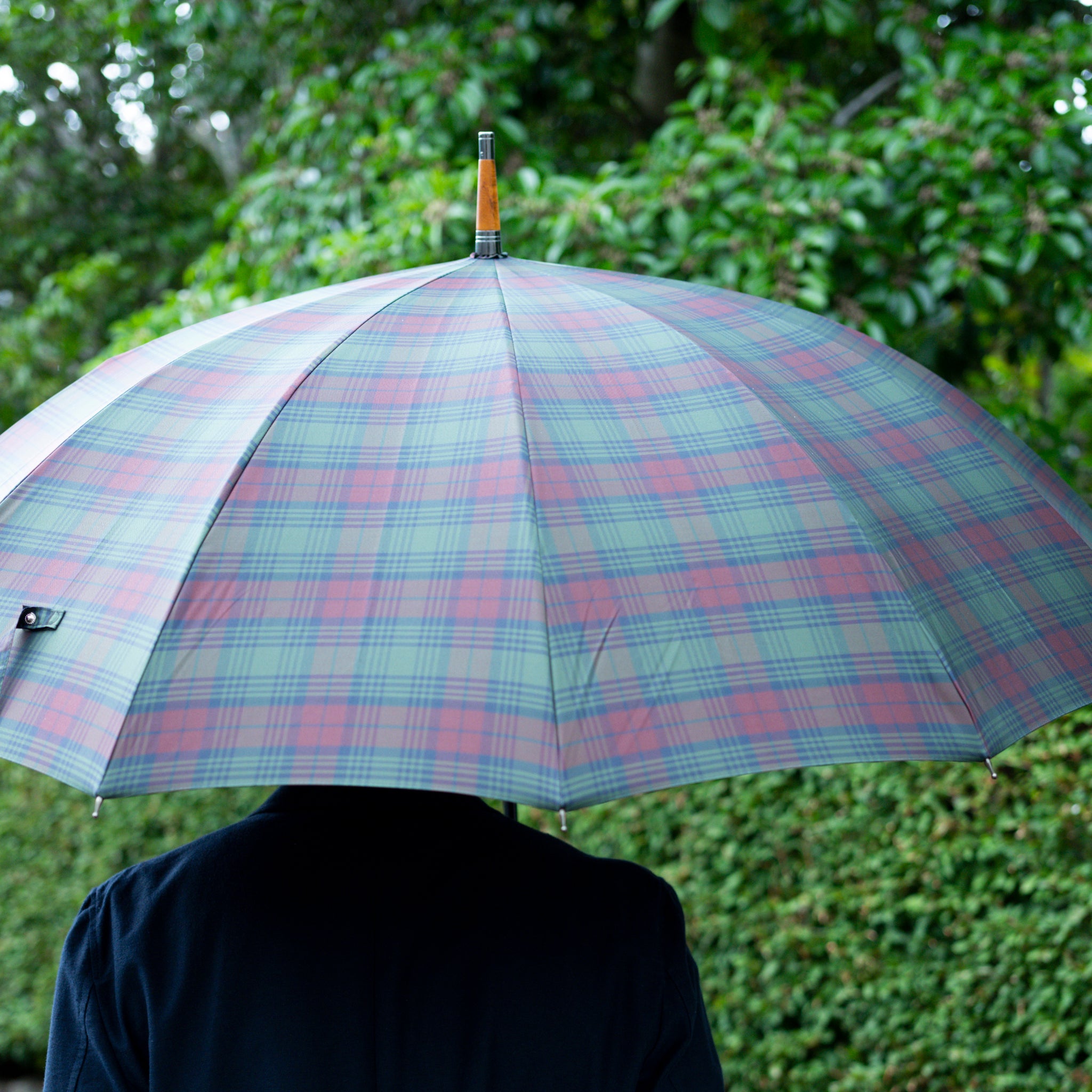 上品な色合いのチェック柄メンズ長傘！晴雨兼用雨傘12本65cm